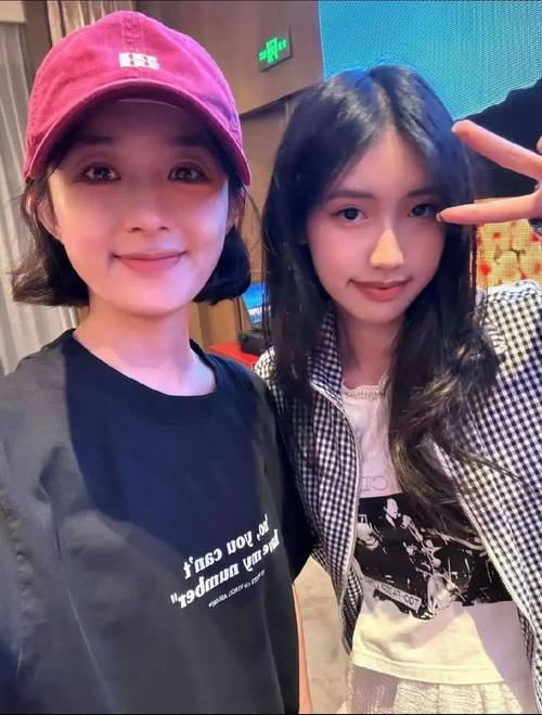 2025新澳门正版免费正题175和冯小刚养女高中毕业与冯小刚收养的女儿